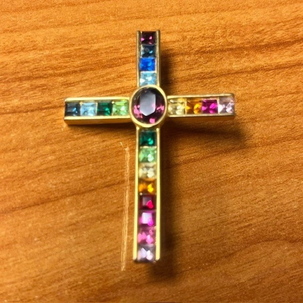 Vintage 1998 PSCO Rainbow Crystal Cross Brooch Gold Tone Religious Pin Jewelry